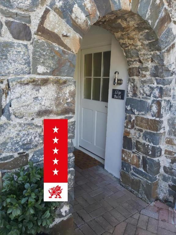 Llys Bach Apartment At Llys Aeron Aberaeron Exterior foto