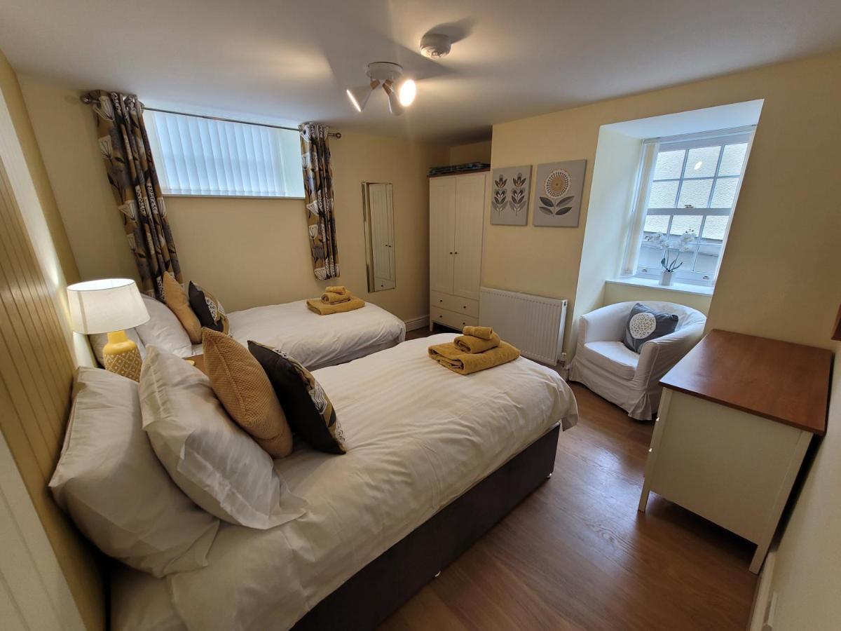 Llys Bach Apartment At Llys Aeron Aberaeron Exterior foto